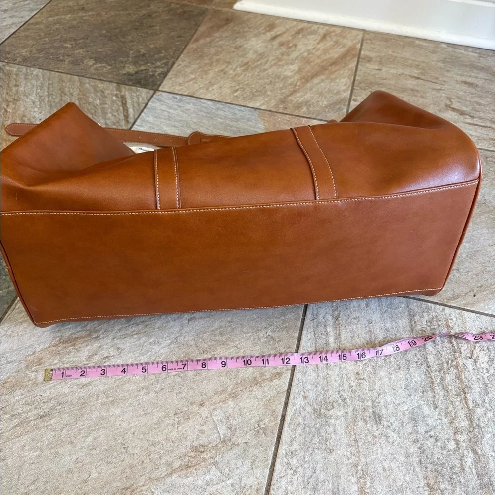 Barrington cognac brown customized duffle bag with strap 24 inches Excellent